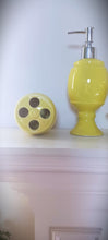 Load image into Gallery viewer, Yellow or Pink Ceramic Bathroom Accessory Set