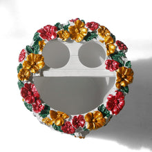 Load image into Gallery viewer, White, Red And Green Resin Bathroom Accessory Set